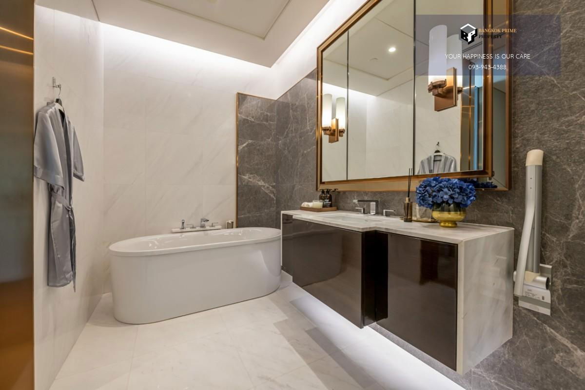 รูป Sindhorn Tonson | Hot Deal !!! Ultimate Luxury unit at sindhorn tonson !!! prime area in the middle town Ready to move in #2025081811412 - รูปที่ 14/16