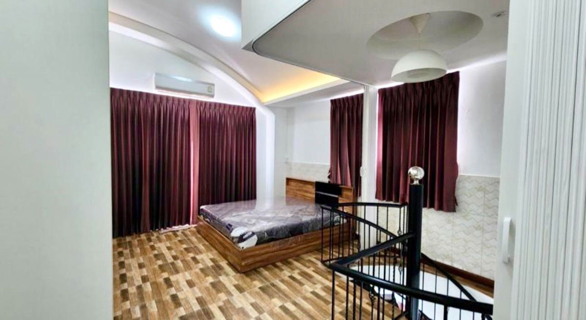 รูป code : B54 ให้เช่าคอนโด ฌองเซลิเซ่ แจ้งวัฒนะ (Champs Elysees Chaengwattana) | ห้อง Duplex 2 ชั้น ห้องริม โปร่งโล่ง เหมือนอยู่บ้าน - รูปที่ 10/10
