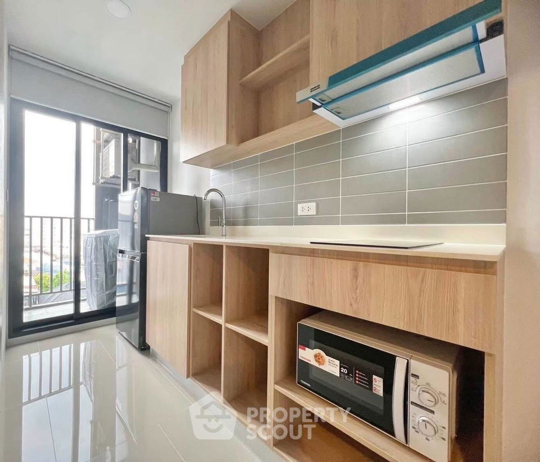 picture 1-BR Condo at Chewathai Pinklao near MRT Bang Yi Khan (ID 2260660) - 4/18