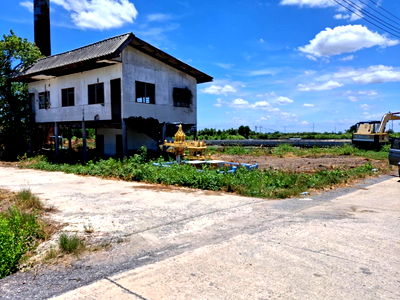 Land for sale : Land for sale 1-3-30 Rai near Wat Klongsuan, Prasamutchedee, Samutprakarn