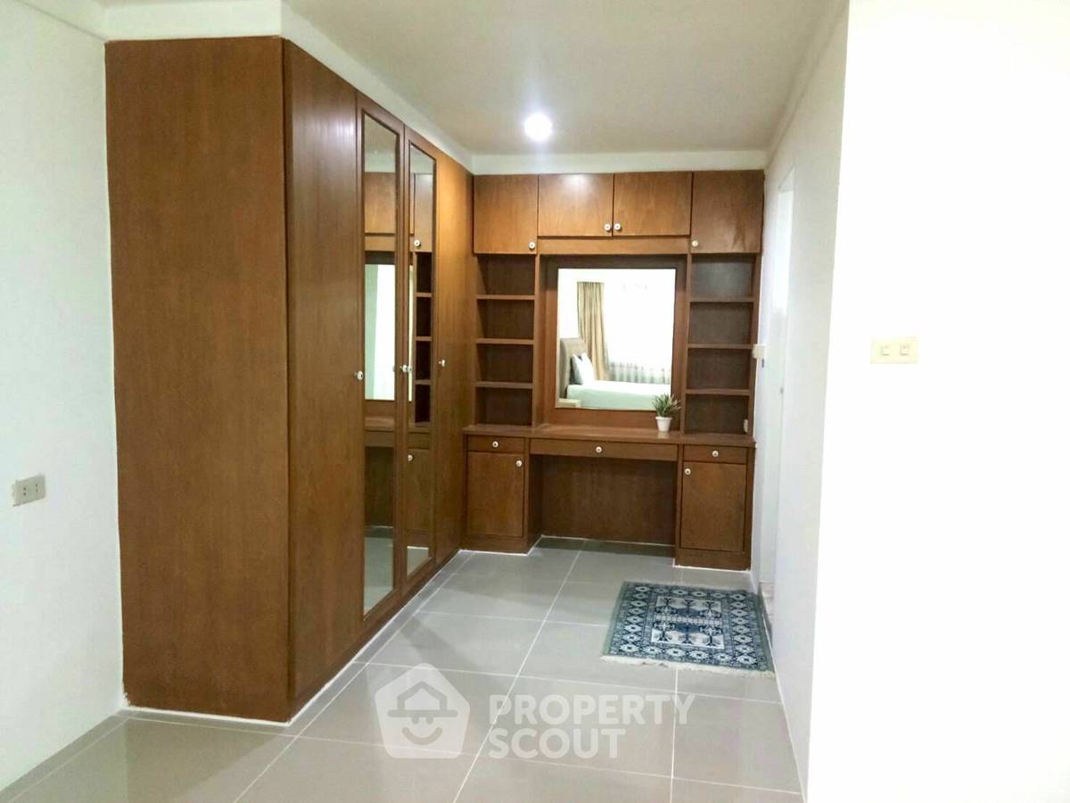 picture 2-BR Condo at The Waterford Park Sukhumvit 53 Condominium near BTS Thong Lor (ID 511928) - 12/18