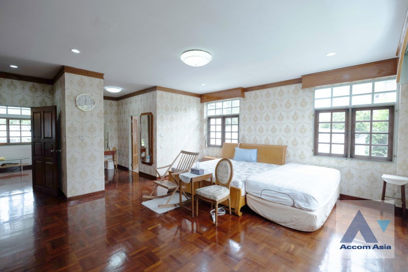 picture 🔼🔽 AccomA 📩 Classic House in Serene Garden with Spacious Layout (AA36987) - 17/20