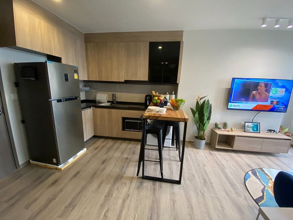 picture High-rise condo with beautiful views, 2 bedrooms, 2 bathrooms, for rent, near Wong Sawang MRT Station. Fully furnished. - 6/18