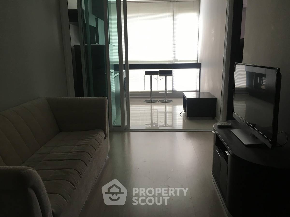 picture 1-BR Condo at Rhythm Sukhumvit 44/1 near BTS Phra Khanong (ID 591293) - 2/10