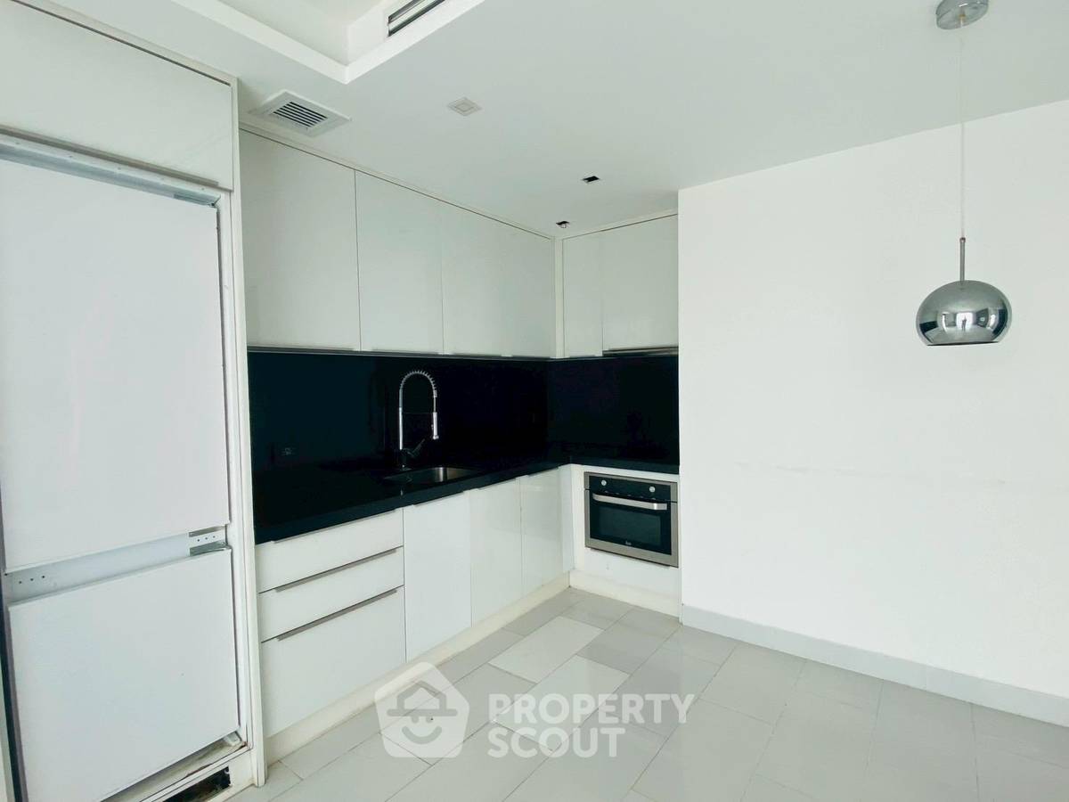 picture 2-BR Condo at Sky Residences Pattaya close to Pattaya (ID 2259949) - 4/12