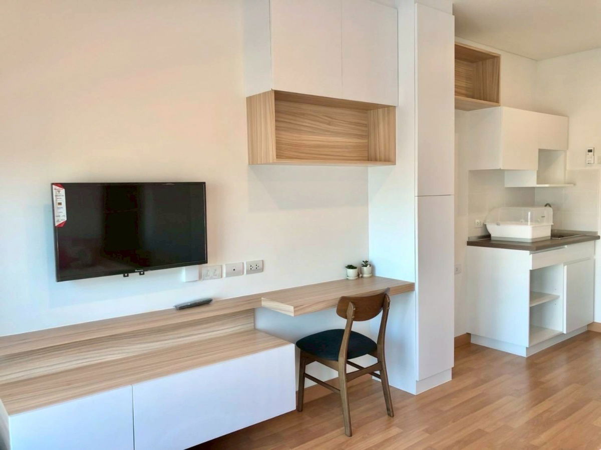 picture Lumpini Place Ratchada-Sathu 24 sq m. Studio room with full furniture 10,000 baht - 4/12