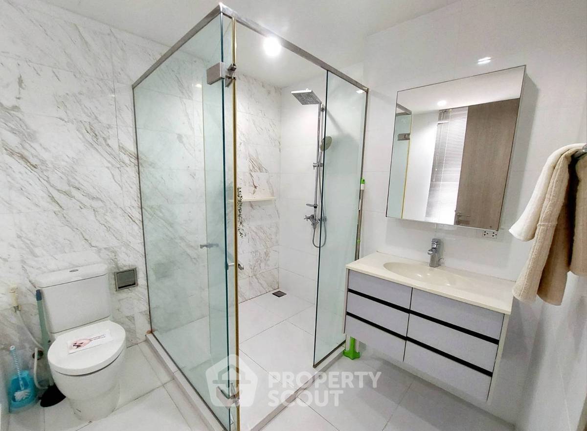 picture 2-BR Condo at HQ Thonglor near BTS Thong Lor (ID 2260878) - 8/18