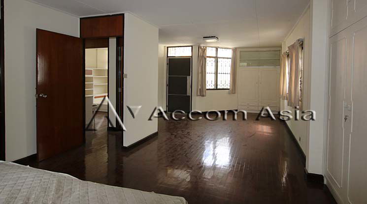 รูป 🔼🔽 AccomA 📩  3 BR Townhouse in Khlong Ton Nuea (2520828) - รูปที่ 9/11