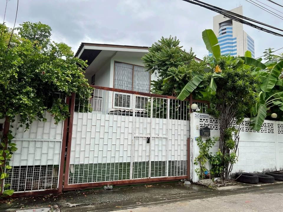 รูป ⚡ ให้เช่า บ้านเดี่ยว 2 ชั้น ซอย ลาดพร้าว 18 ใกล้ MRT ขนาด 65 ตร.ว. ⚡ - รูปที่ 1/12