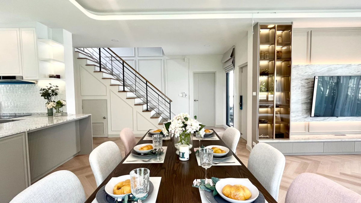 picture LD1-169 House for Rent: Centro Bangna Schedule a viewing 👉 Line: @propertybkk4 - 5/12