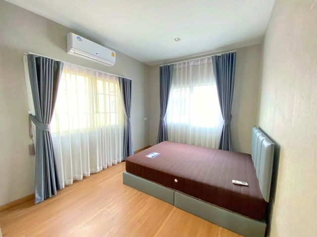 รูป โกลเด้น 4นอน 30ตร.วา.230 ตร.ม. รร.บางน้ำจืด 1.7 กม. วัดพันท้ายนรสิงห์ รพ.พานาซี พระราม2 1.5กม.ให้เช่า บ้านแฝด 2ชั้น - รูปที่ 5/8