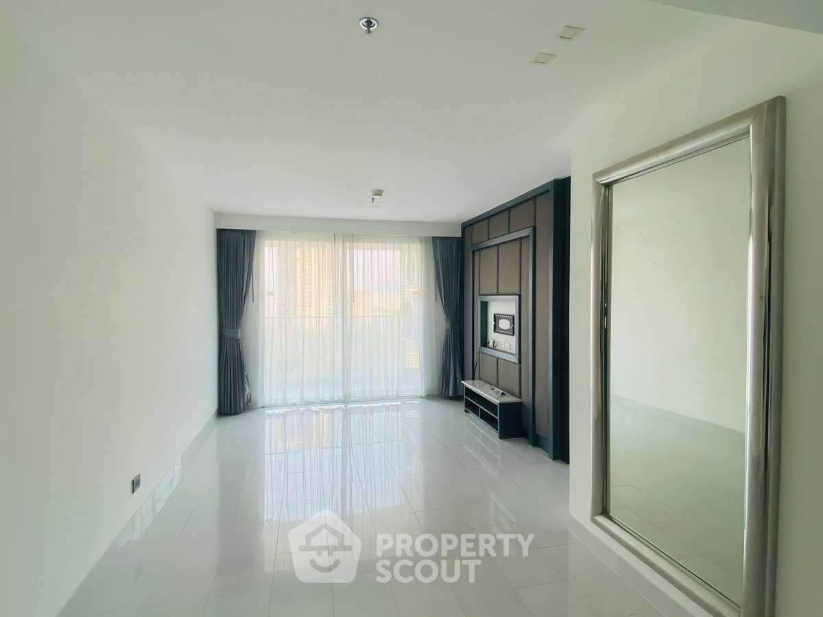 picture 2-BR Condo at Sky Residences Pattaya close to Pattaya (ID 2137186) - 2/7