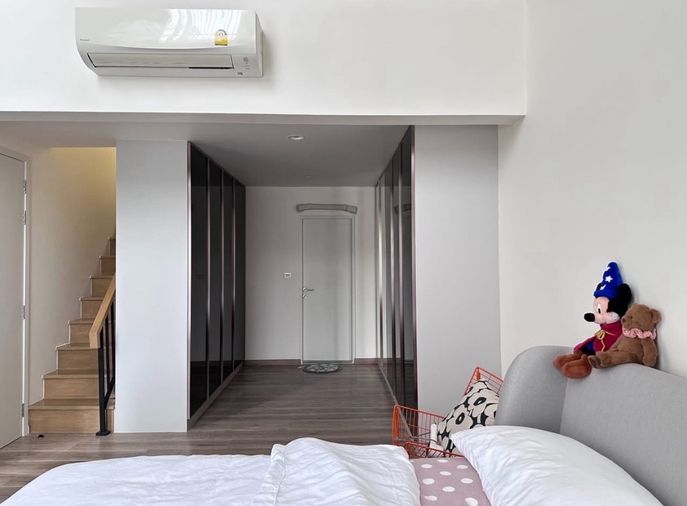 3-bed townhouse for rent, 212 sqm, 24 sq wah, DEMI Sathu 49