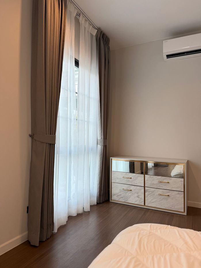 รูป FOR RENT : เศรษฐสิริ บางนา กม.10 (แสนสิริ)✨ บ้านใหม่ 4 ห้องนอน ตกแต่งหรู - รูปที่ 18/21