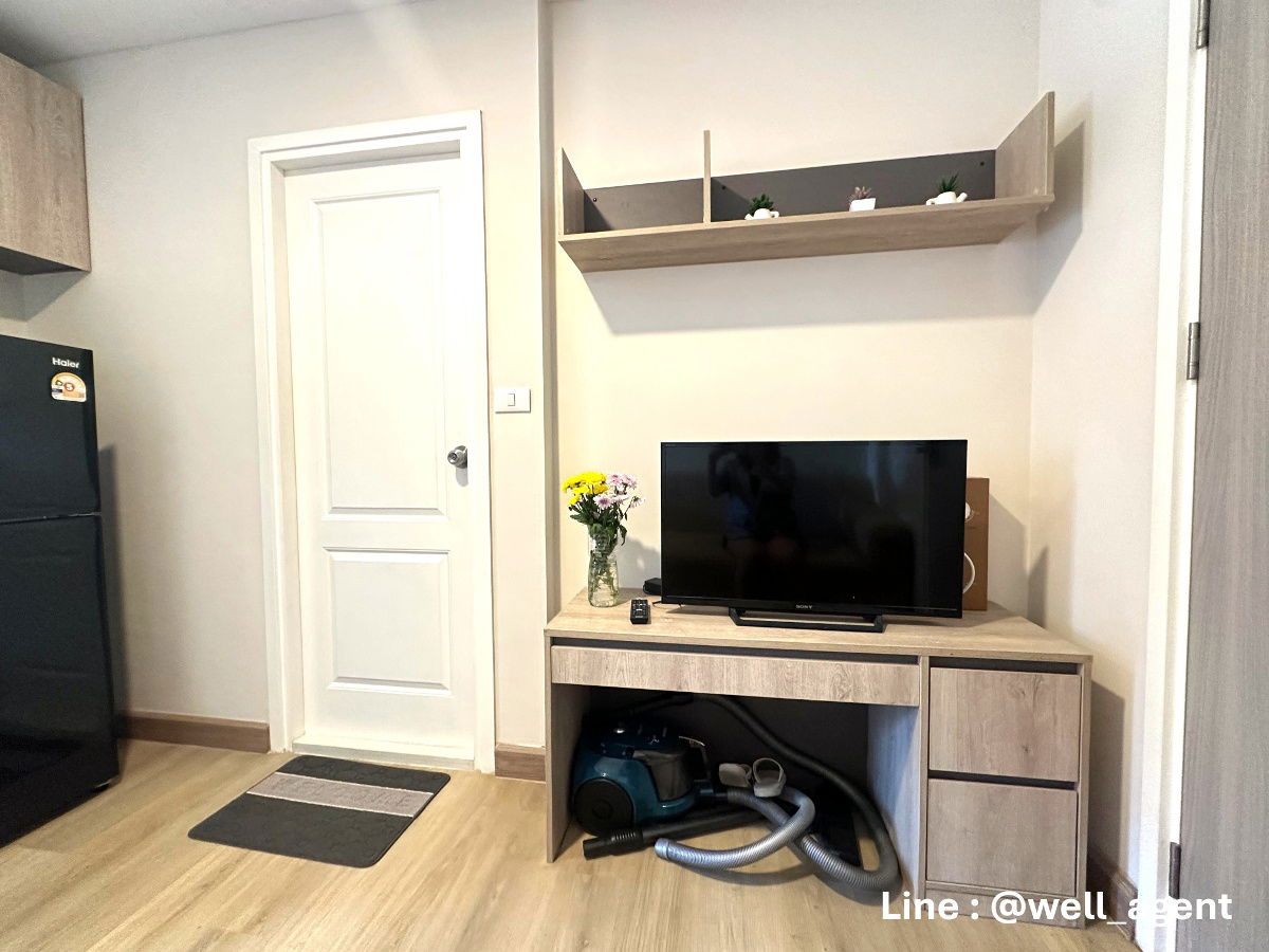 รูป For Rent | ดิ อินดี๊ด คอนโด เออร์เบิน ศรีราชา  📞 Call: 064-242-6068  🌊 เฟอร์ครบ | ห้องสวย | มีเครื่องซักผ้า - รูปที่ 2/13