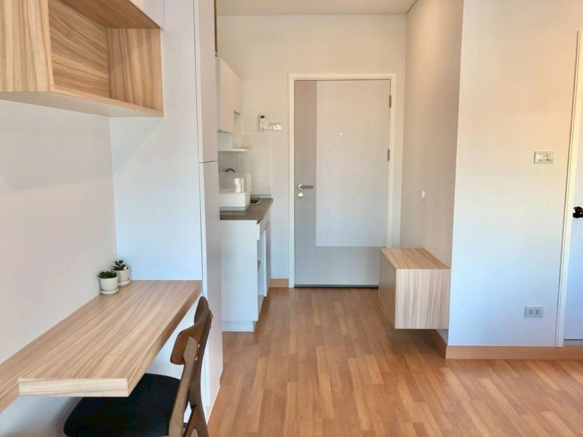 picture Lumpini Place Ratchada-Sathu 24 sq m. Studio room with full furniture 10,000 baht - 2/12