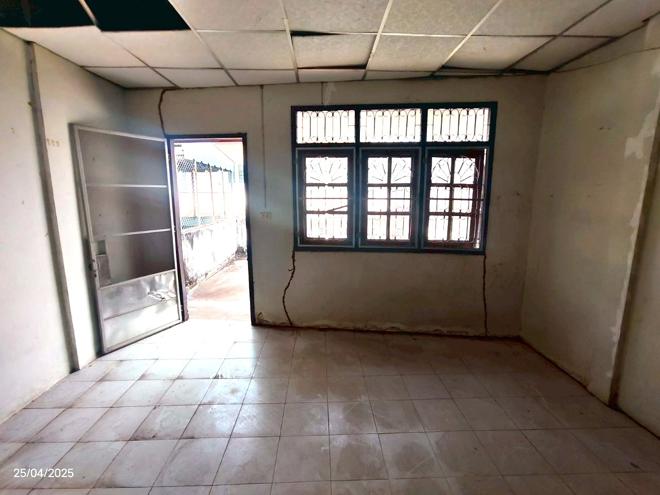 picture TOWN_HOUSE for sale  Nong Khon Kwang Muang Udon Thani Udon Thani - 10/28
