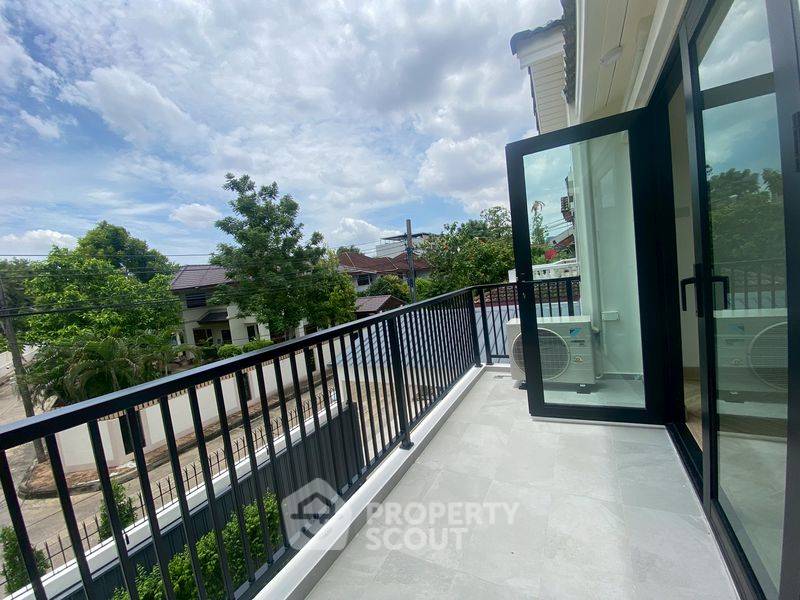 picture 3-BR House at Pakamas Village in Suan Luang (ID 2259441) - 17/25