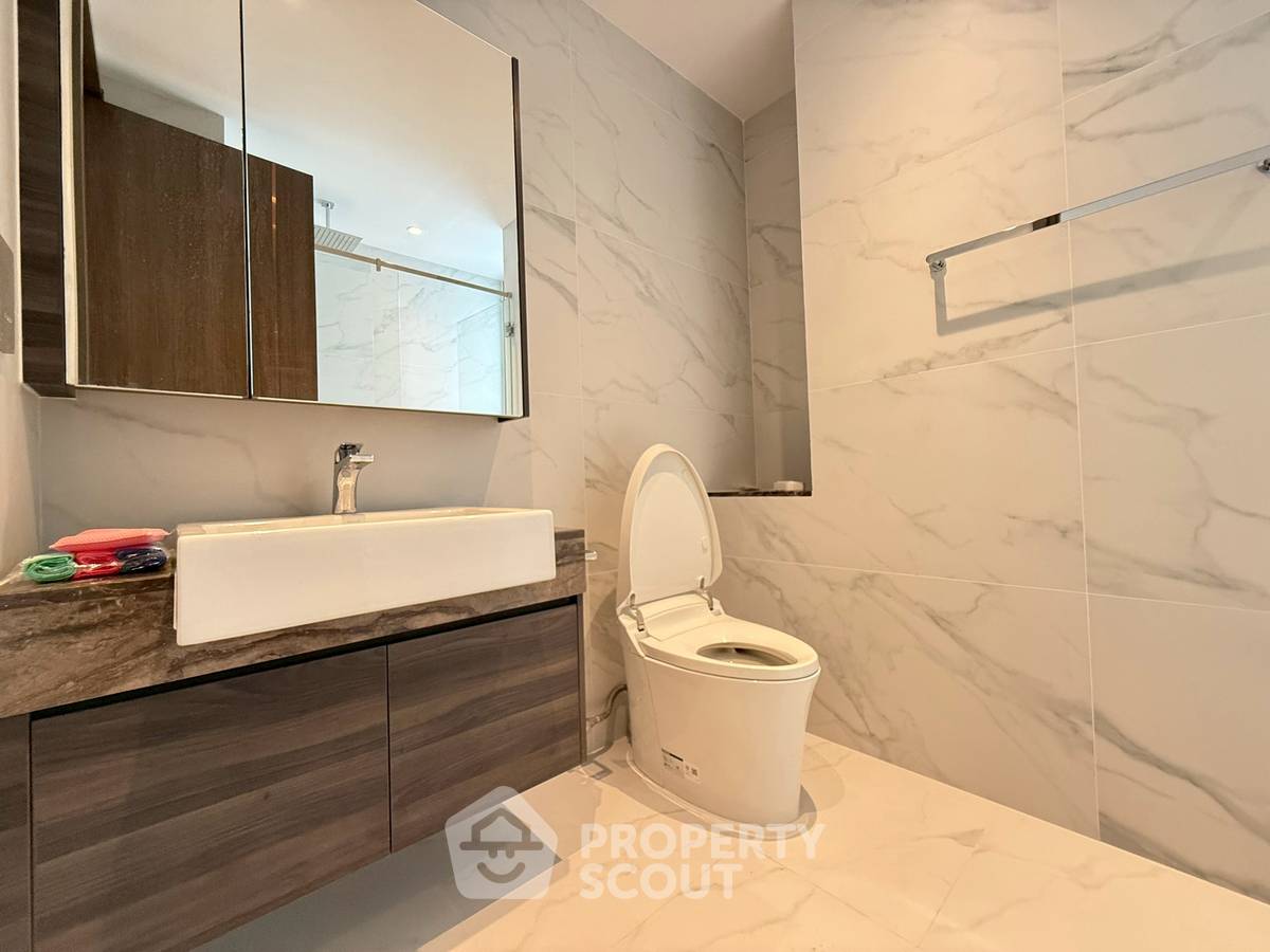 picture 3-BR Condo at Supalai Icon Sathon near MRT Si Lom (ID 2260702) - 11/20