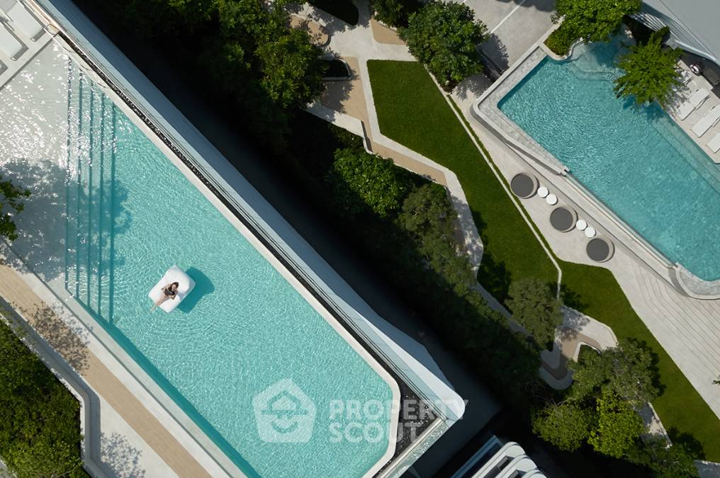 picture 3-BR Condo at Ideo Mobi Sukhumvit 40 near BTS Ekkamai (ID 1348196) - 3/8