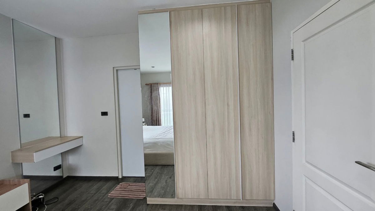 picture Single house for rent 📍 Chaiyapruek Pinklao - Sathorn 📍3 bedrooms, 3 bathrooms, fully furnished and equipped with appliances - 3/10