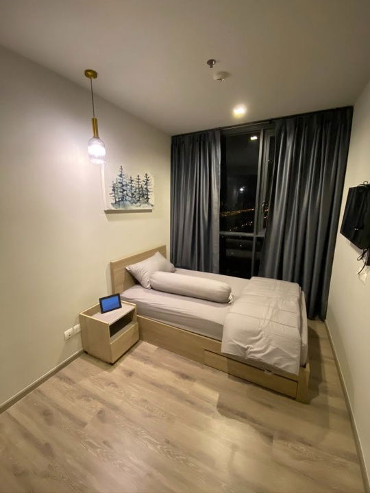 picture High-rise condo with beautiful views, 2 bedrooms, 2 bathrooms, for rent, near Wong Sawang MRT Station. Fully furnished. - 13/18