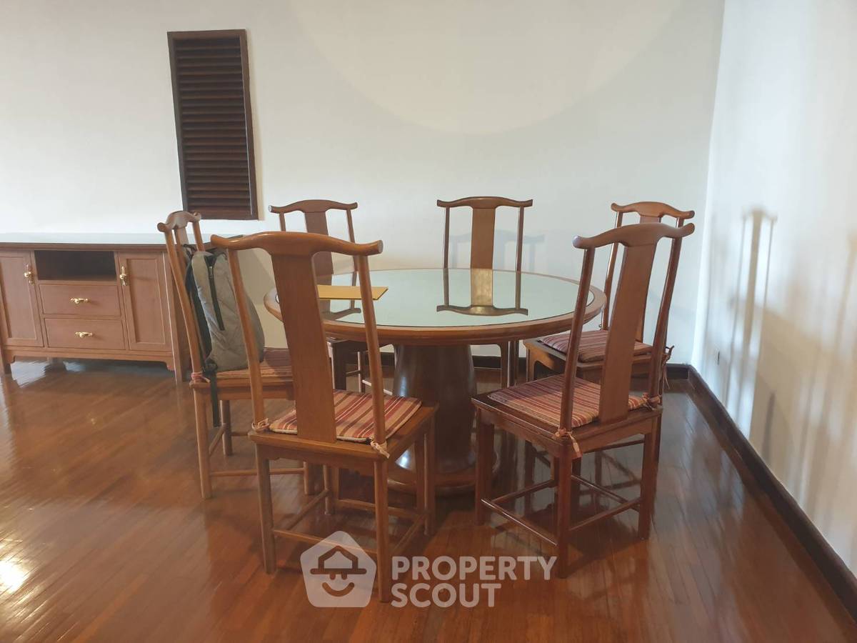 picture 2-BR Condo at Le Premier 2 Condominium near BTS Thong Lor (ID 1981846) - 8/14