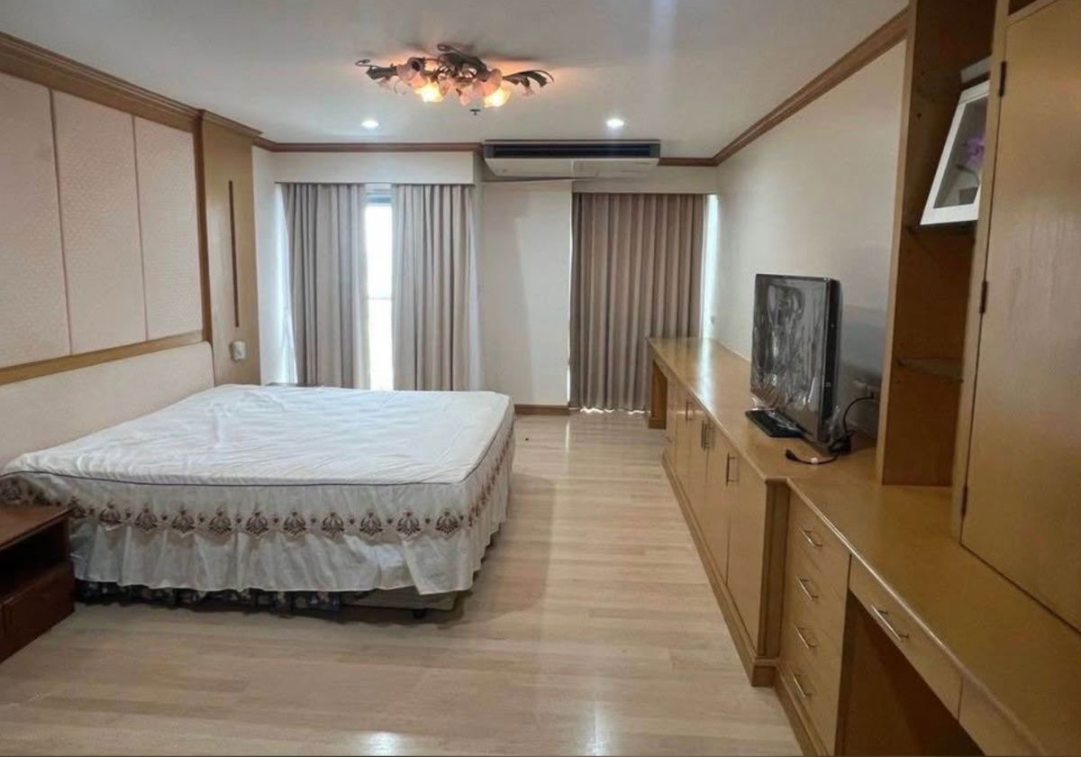 picture Silom Suites. 3bed 110sqm. Line id: @pfagent - 4/12