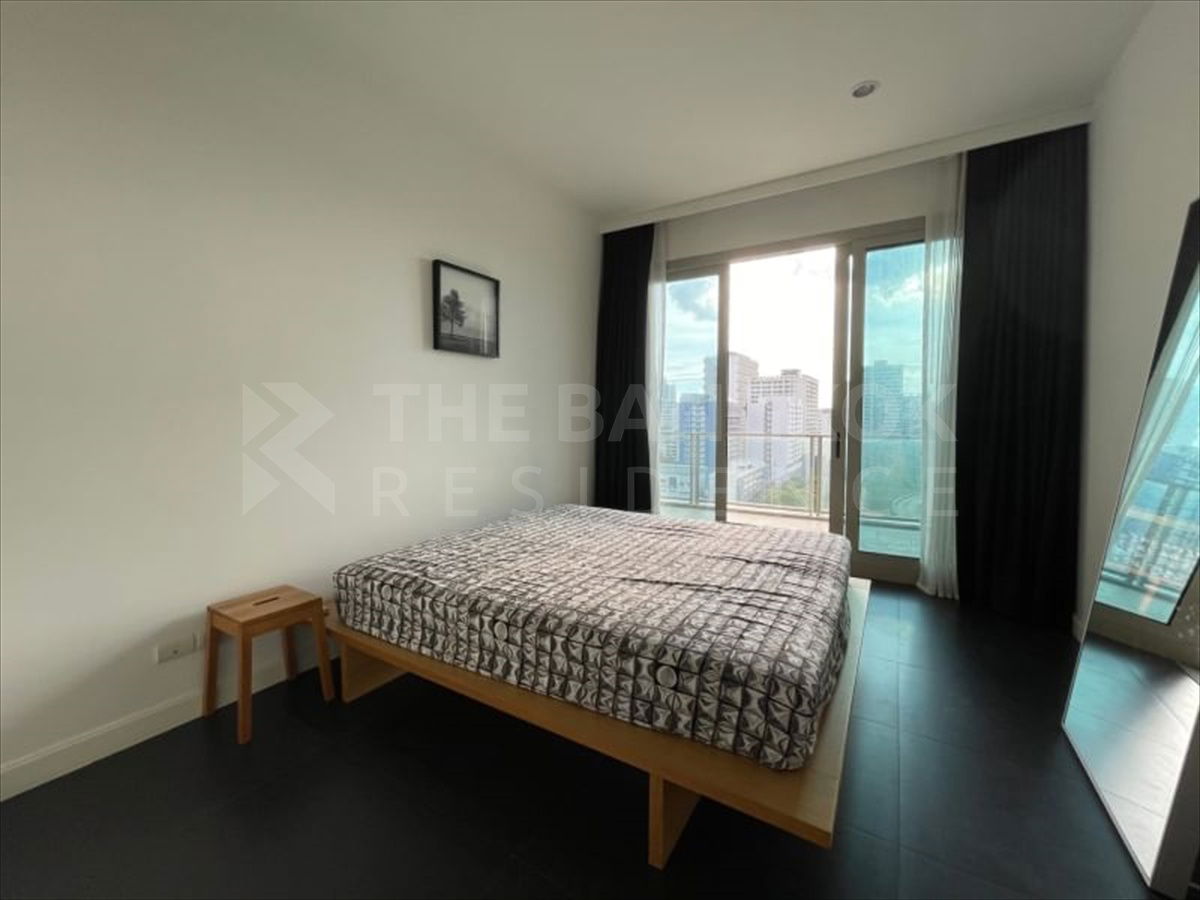 picture   185 Rajadamri ✨ Unique Sport Club View, Newly Renovated Corner Condo 💫 Near BTS Ratchadamri  - 2/6