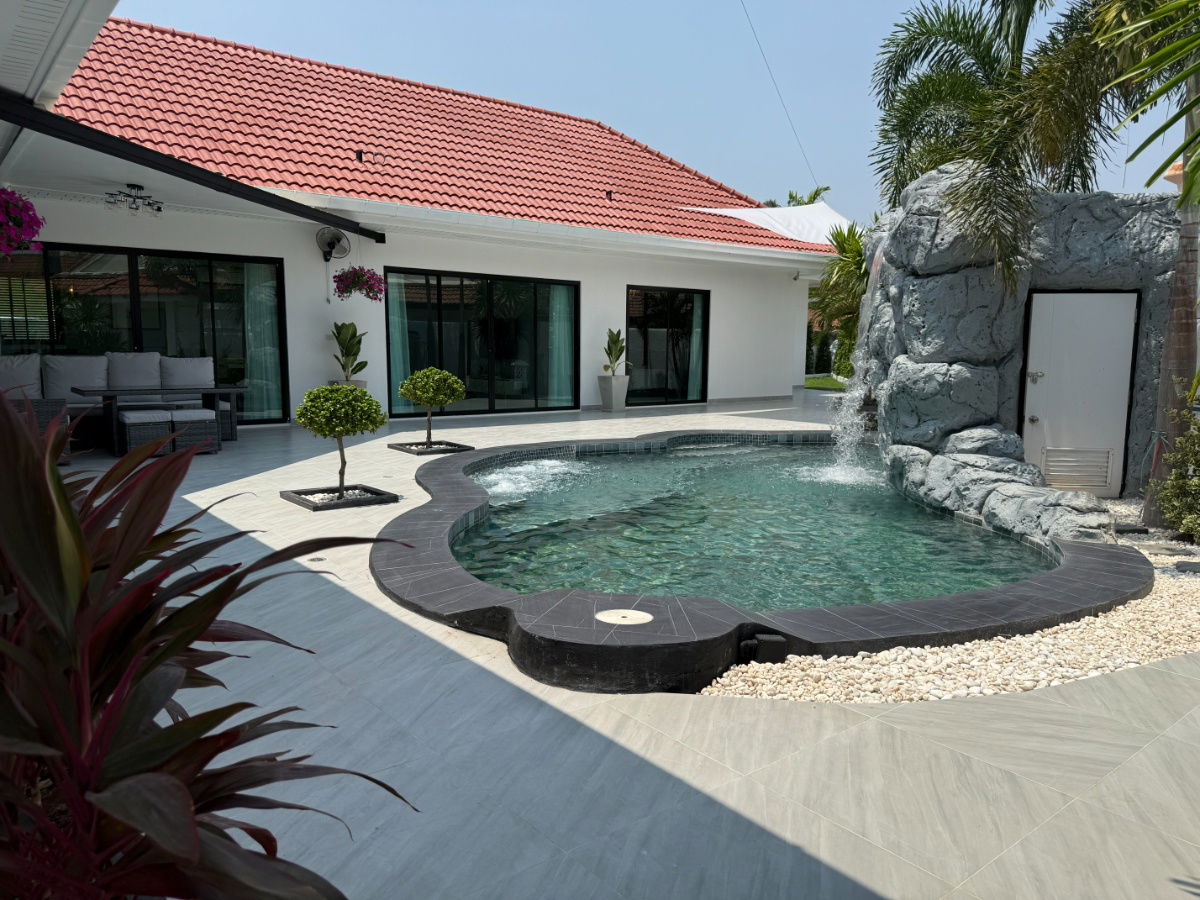picture For Sale 4-Bedroom Pool Villa near Mabprasan Lake - 22/22
