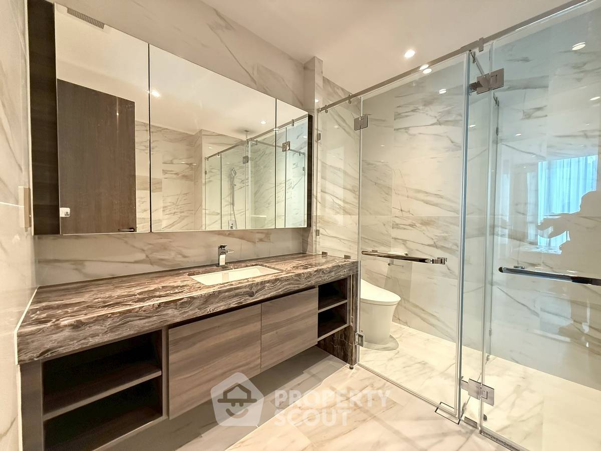 picture 3-BR Condo at Supalai Icon Sathon near MRT Si Lom (ID 2260702) - 19/20