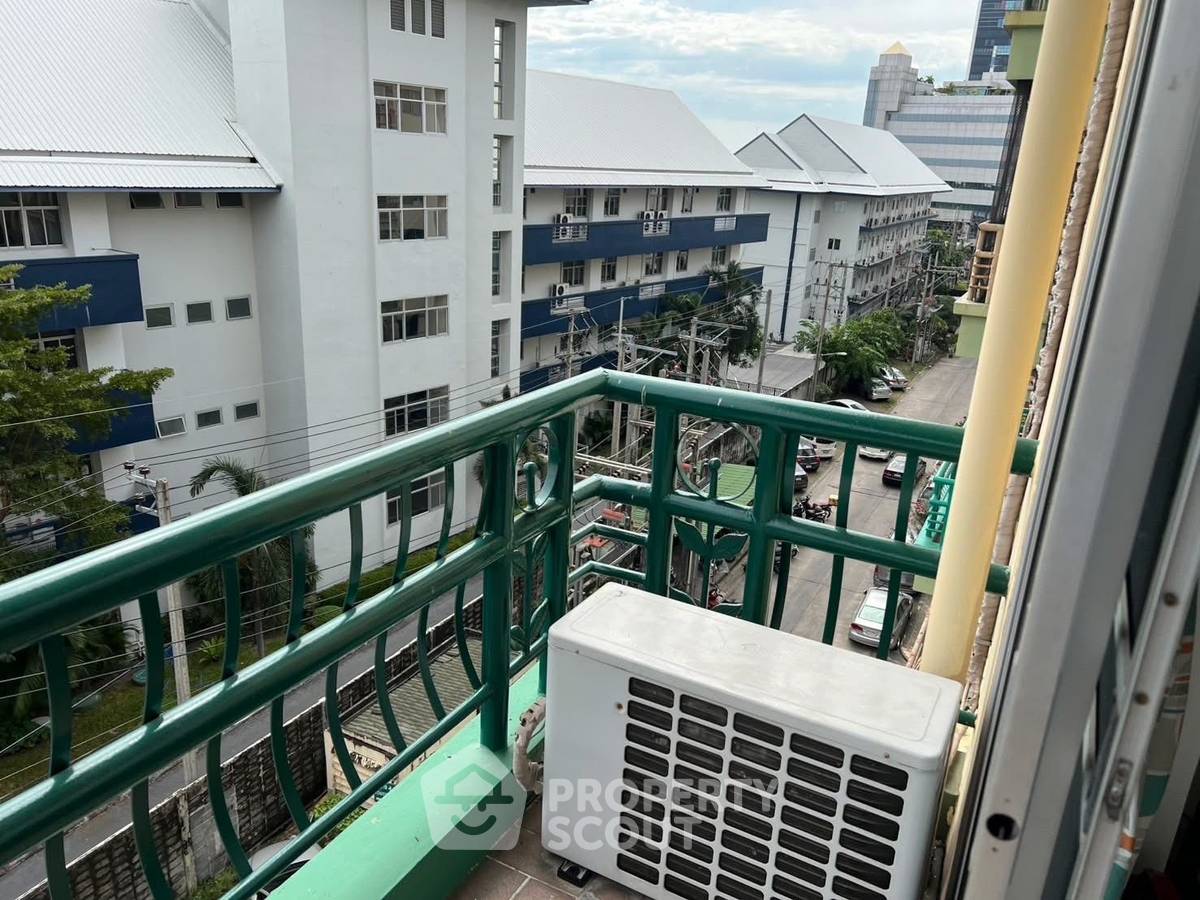 picture 2-BR Condo at The Parkland Bangna in Bang Na Nuea (ID 2146391) - 4/15