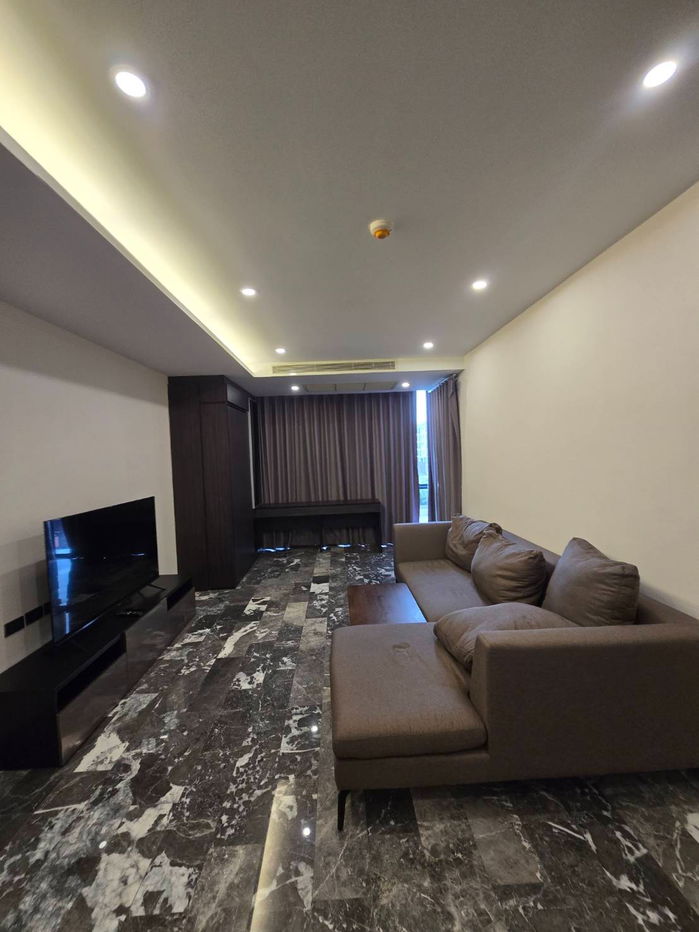 picture 168 Sukhumvit 36 Condo for Rent >> Price : 27,000 baht  - 7/17