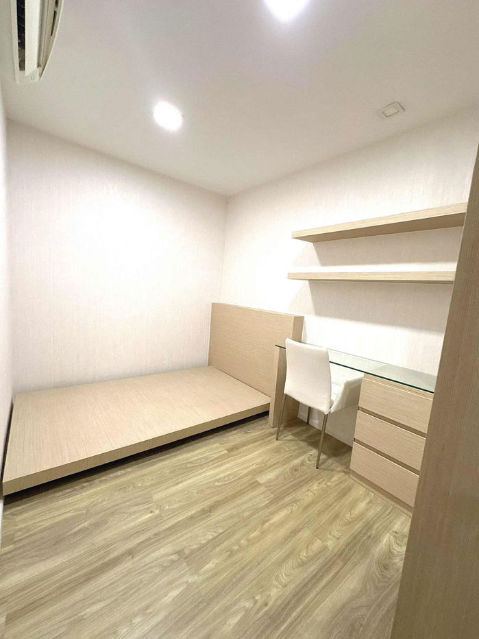 picture Play condo for sale : 2bedrooms near Maya mall and Nimman  : Tel. 082-3899314 (Boo) - 2/24