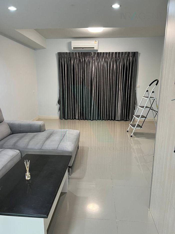 picture 🎉 For Rent 2-story Townhouse THE COLORS BANGNA-WONGWAEN 3 3 bedroom 2 bathroom - 1/8
