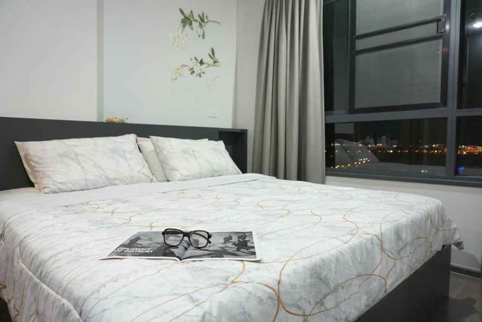 รูป ให้เช่า IDEO PHAHOLYOTHIN CHATUCHAK 1 ห้องนอน 1 ห้องน้ำ เฟอร์นิเจอร์ครบพร้อมเข้าอยู่  สนใจแอดไลน์ด่วน @best_condo - รูปที่ 2/5