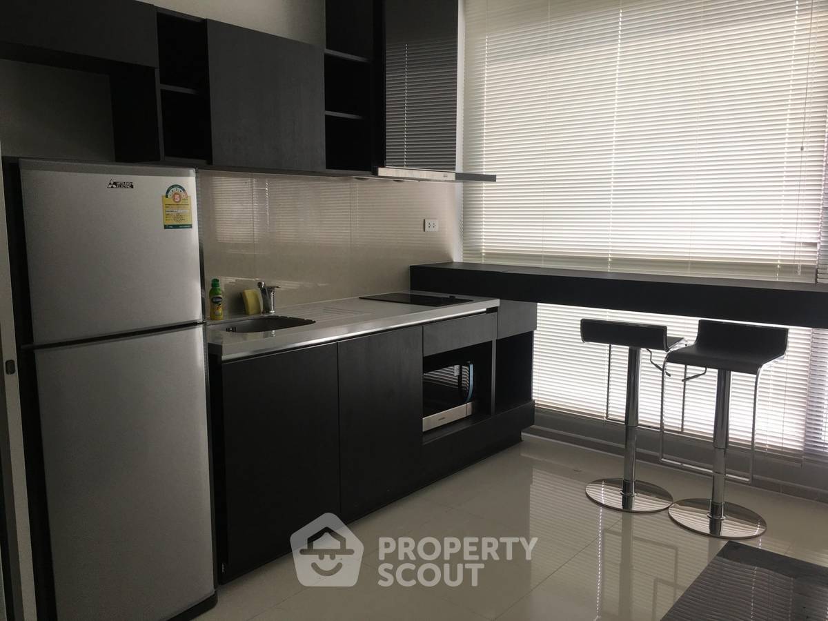 picture 1-BR Condo at Rhythm Sukhumvit 44/1 near BTS Phra Khanong (ID 591293) - 5/10