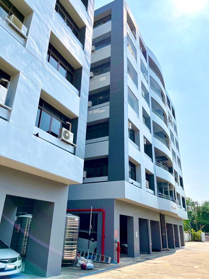 picture Rent a condo near BTS Ratchayothin Place, close to Major Ratchayothin, Kasetsart University, Central Ladprao, and Elephant Tower - 26/27