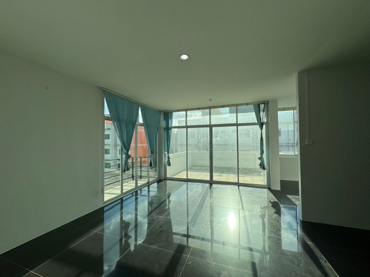 รูป For Sale – 3-Storey Home Office, Amata City Chonburi  - รูปที่ 9/20