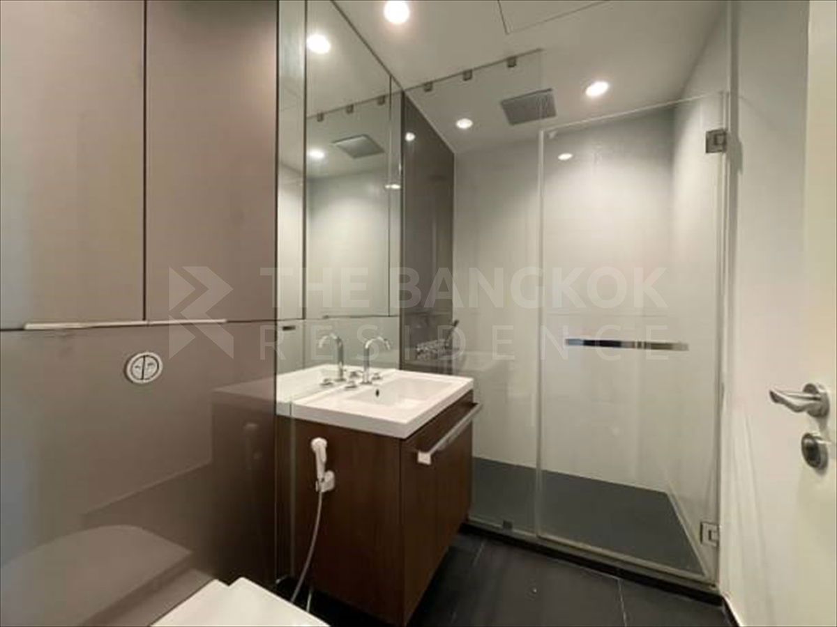 picture   185 Rajadamri ✨ Unique Sport Club View, Newly Renovated Corner Condo 💫 Near BTS Ratchadamri  - 6/6