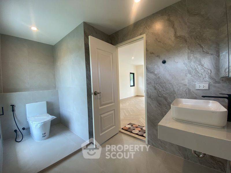 picture 3-BR House at Pakamas Village in Suan Luang (ID 2259441) - 20/25