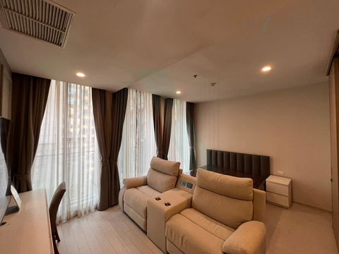 For Rent Condo NOBLE PLOENCHIT Building C, Floor 8,1 bed room, Room size 45.00 sqm