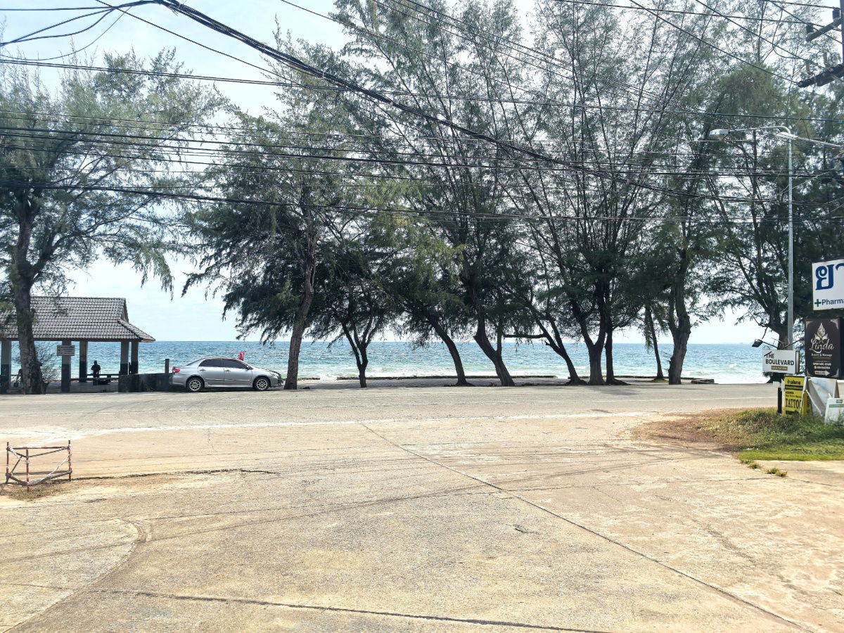 รูป หาดแม่พิมพ์เป็นรีสอร์ทชื่อดังในจังหวัดระยอง  - รูปที่ 22/25