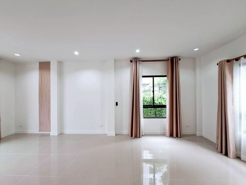 รูป ✨✨✨หมู่บ้านมิตติ ลำลูกกา คลอง 6 – ราคาพิเศษ!   โอกาสดีทั้งอยู่เองและลงทุน 🏡 - รูปที่ 11/20
