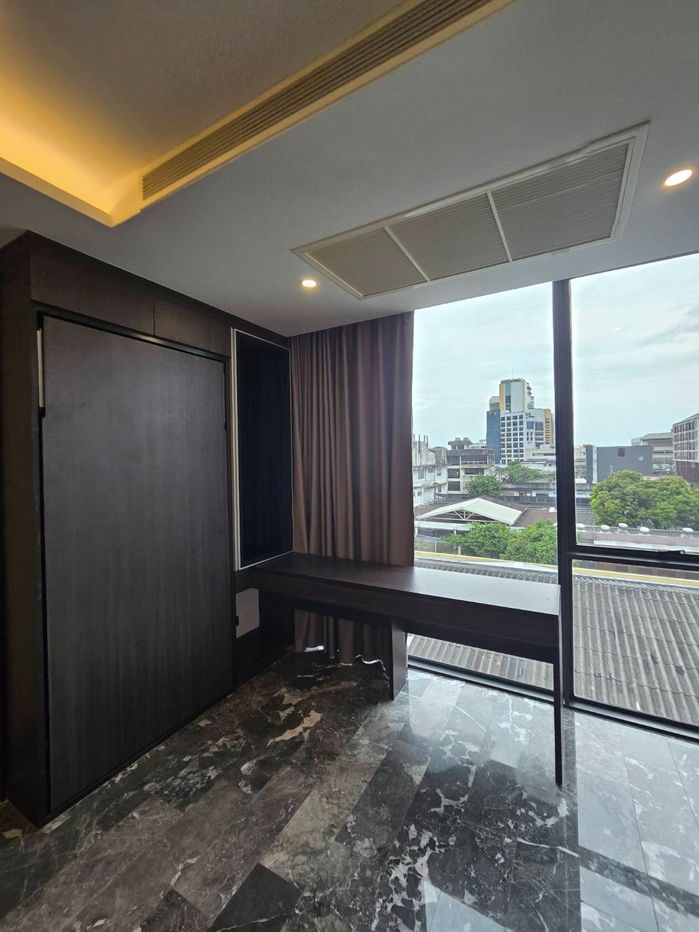 picture 168 Sukhumvit 36 Condo for Rent >> Price : 27,000 baht  - 15/17