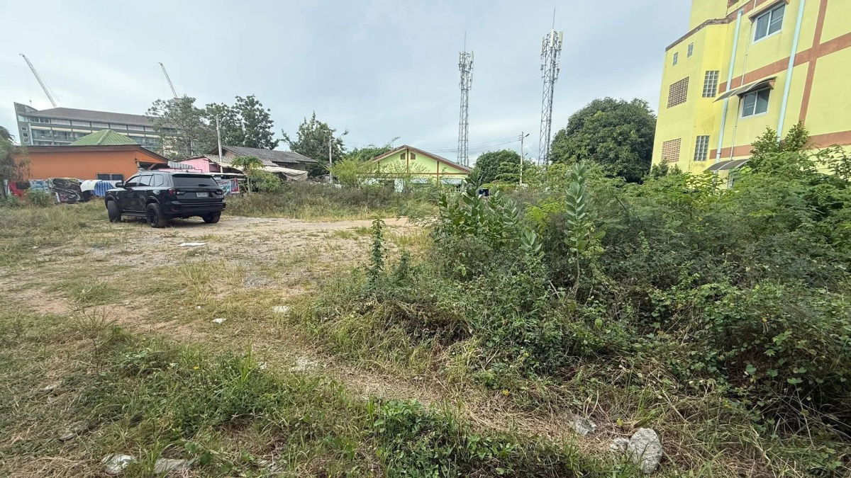 picture Land in Pattaya Prime area, located in South Pattaya and close to attractions and Walking Street - 2/3
