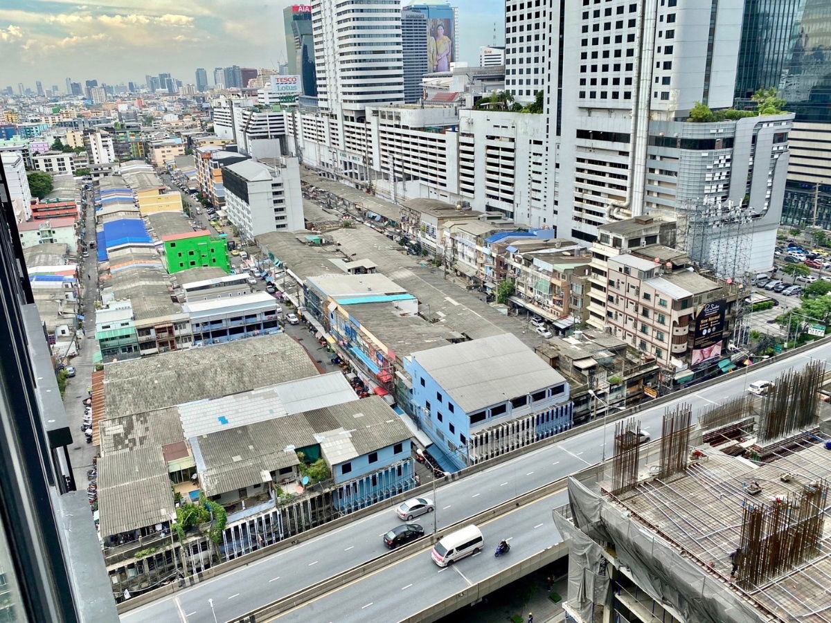 รูป *** ให้เช่าคอนโด : เดอะไลน์ อโศก-รัชดา ห้องสวย เฟอร์ครบ ซ่อมรอยร้าวจากแผ่นดินไหวแล้ว ใกล้MRT พระราม9 (The Line Asoke-Ratchada) *** - รูปที่ 15/15