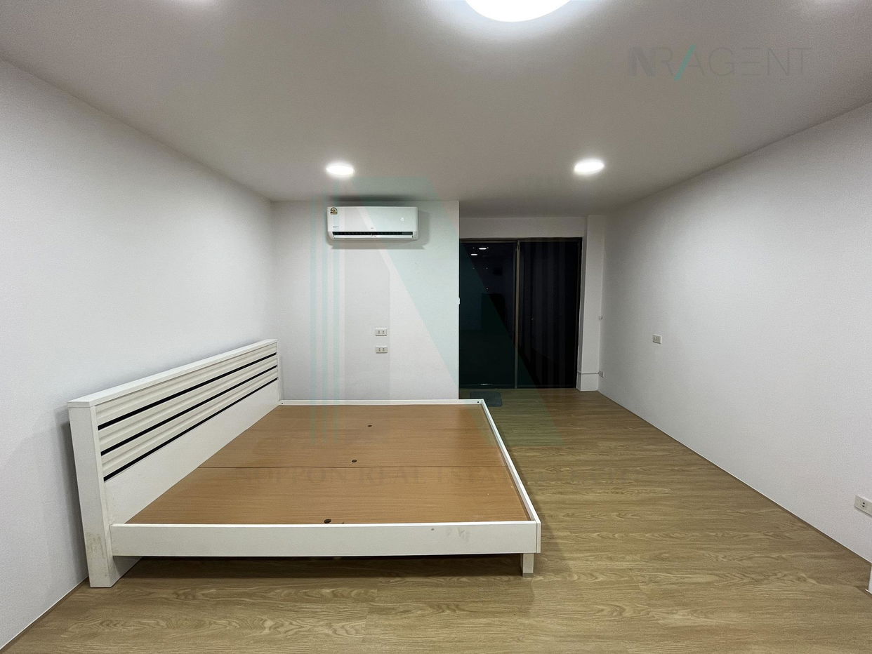 picture 🔺 For Rent Condo PRATUNAM PRESTIGE Building 1, Floor 26,Studio, Room size 29 sqm - 3/8