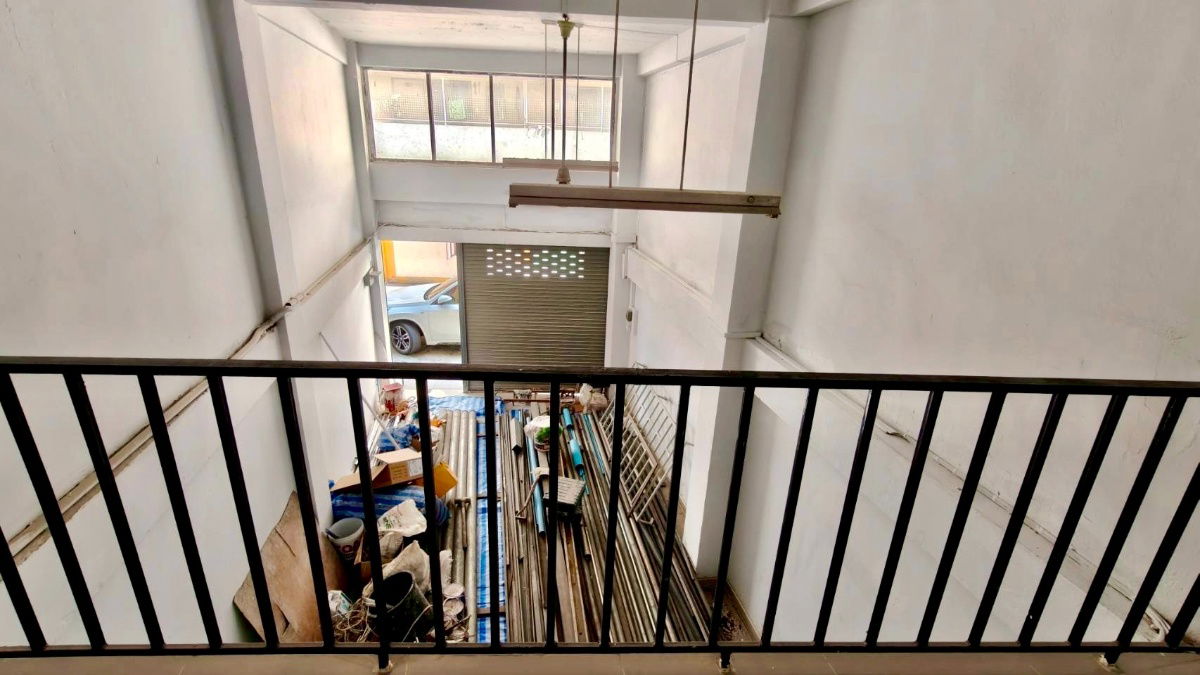 picture 3-Storey Commercial Building for Sale – Prime Location on Charoen Rat 5, near Sathorn, Silom, and Rama 3 - 10/11