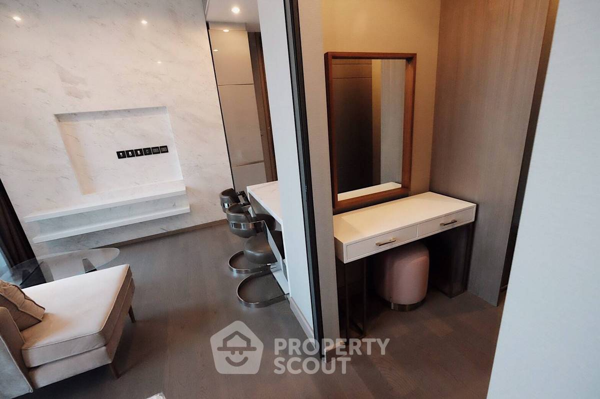 picture 1-BR Condo at The Esse At Singha Complex near MRT Phetchaburi (ID 436305) - 5/12